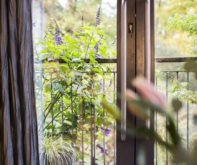 Paintworks Apartments