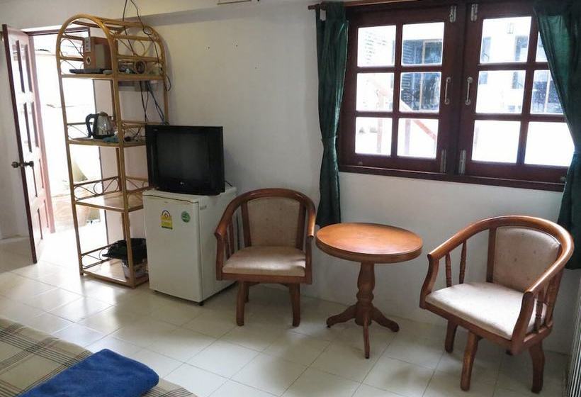 ペンション Chaulty Towers Guest House