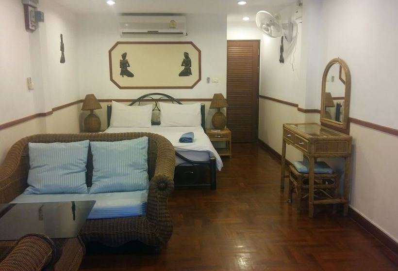 ペンション Chaulty Towers Guest House