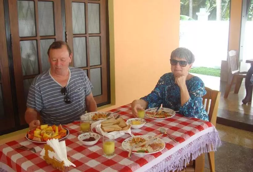 Pension Adara Negombo