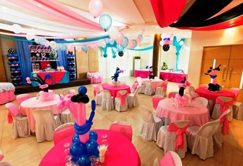 استراحتگاه Caribbean Waterpark And Resotel