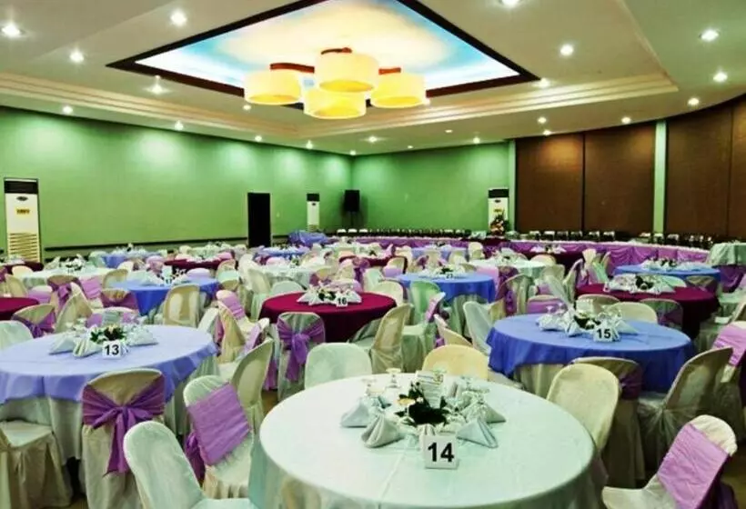 استراحتگاه Caribbean Waterpark And Resotel