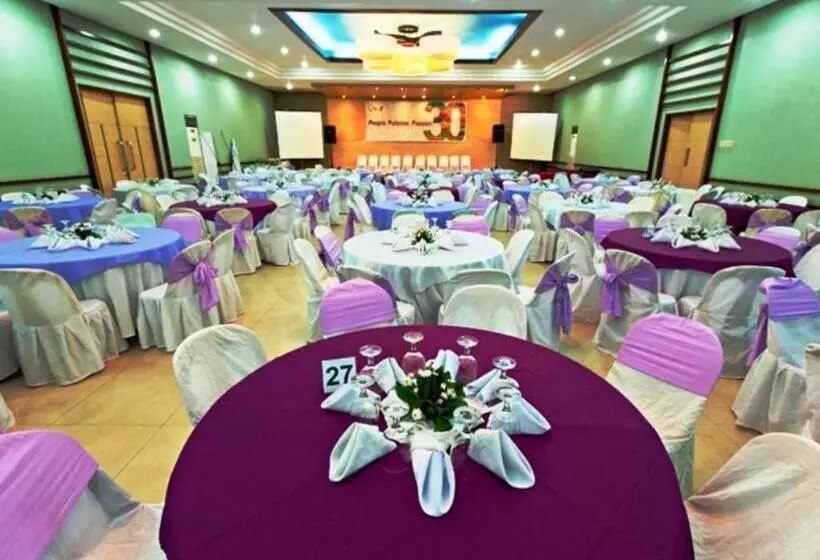 استراحتگاه Caribbean Waterpark And Resotel