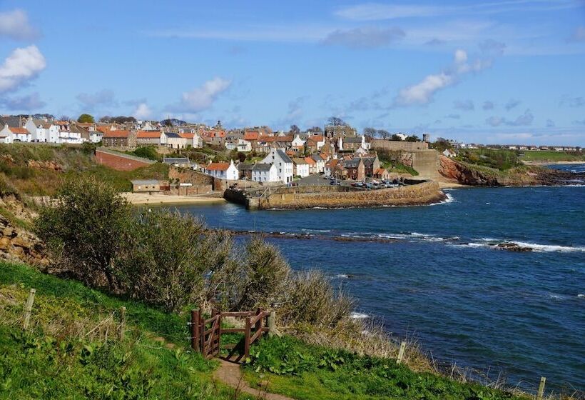 Beach House Walk   Crail   Home From Home
