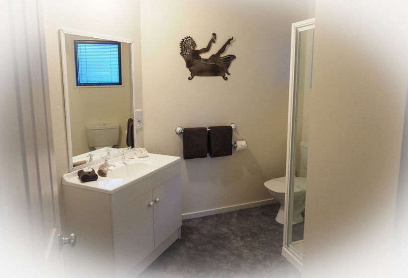 住宿加早餐  8 On Oregon Boutique Lodge