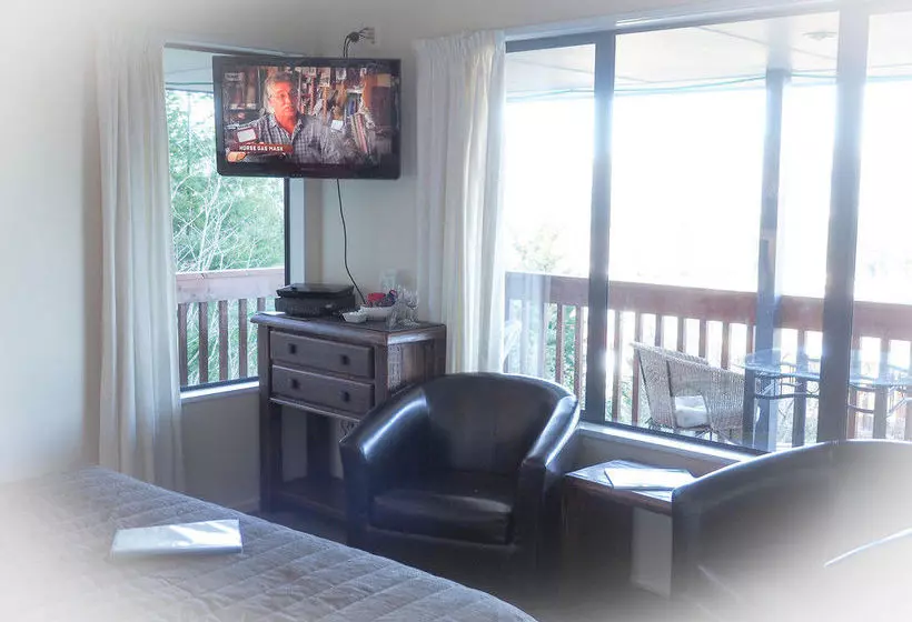 Bed and Breakfast 8 On Oregon Boutique Lodge