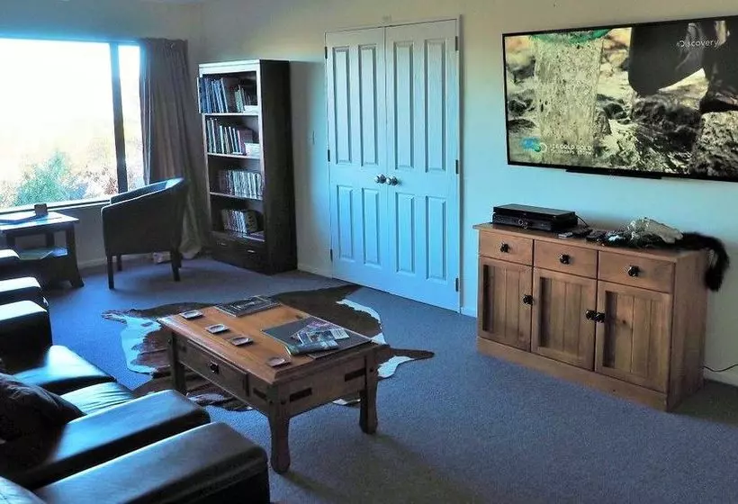 Bed and Breakfast 8 On Oregon Boutique Lodge