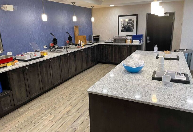 فندق Chateau Fredericton, Trademark Collection By Wyndham