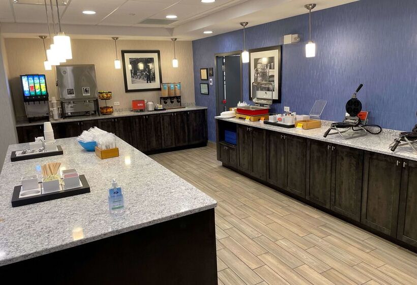 فندق Chateau Fredericton, Trademark Collection By Wyndham