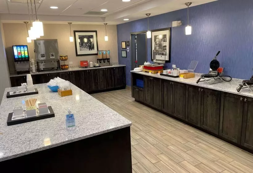 ホテル Chateau Fredericton, Trademark Collection By Wyndham