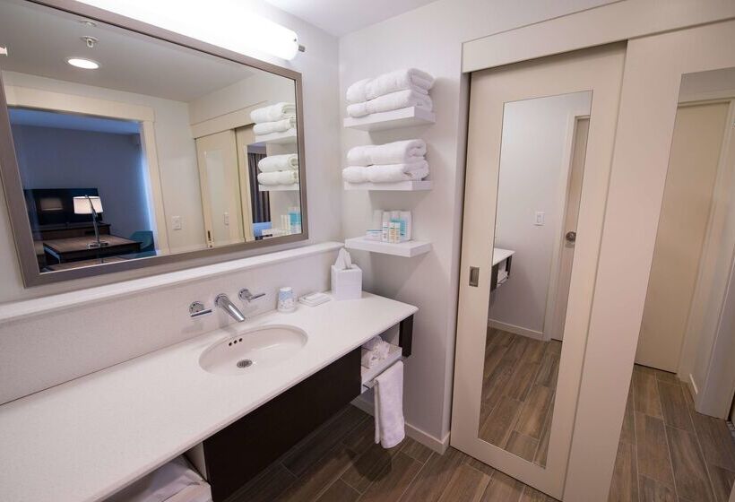 فندق Chateau Fredericton, Trademark Collection By Wyndham