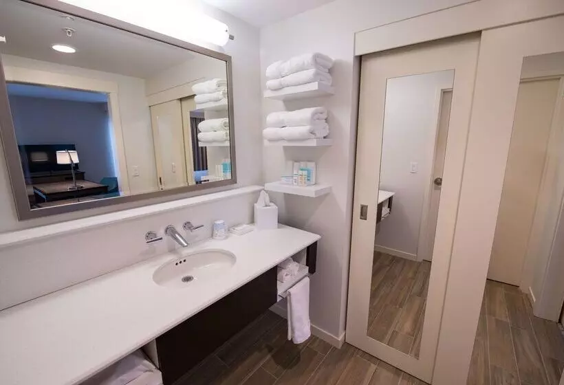 ホテル Chateau Fredericton, Trademark Collection By Wyndham