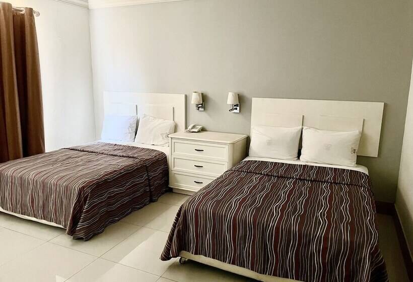 فندق Grand Reyes