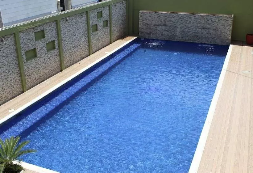 בית מלון כפרי Grand Reyes