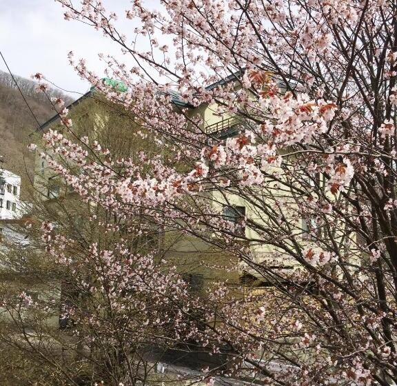 호텔 Kashoutei Hanaya