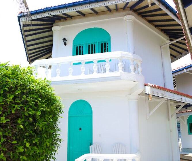 Hotel Neptune Weligama Hostel