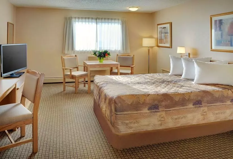 בית מלון כפרי Nova Inn Kindersley