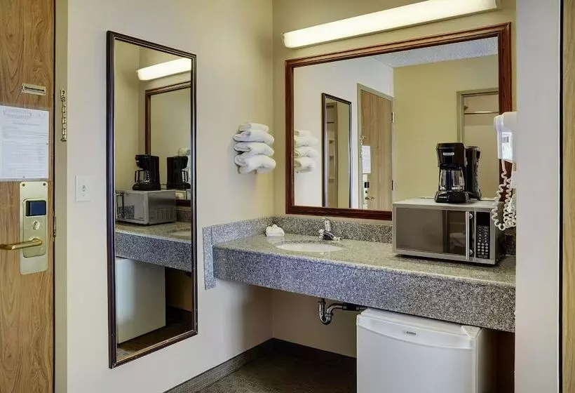 בית מלון כפרי Nova Inn Kindersley