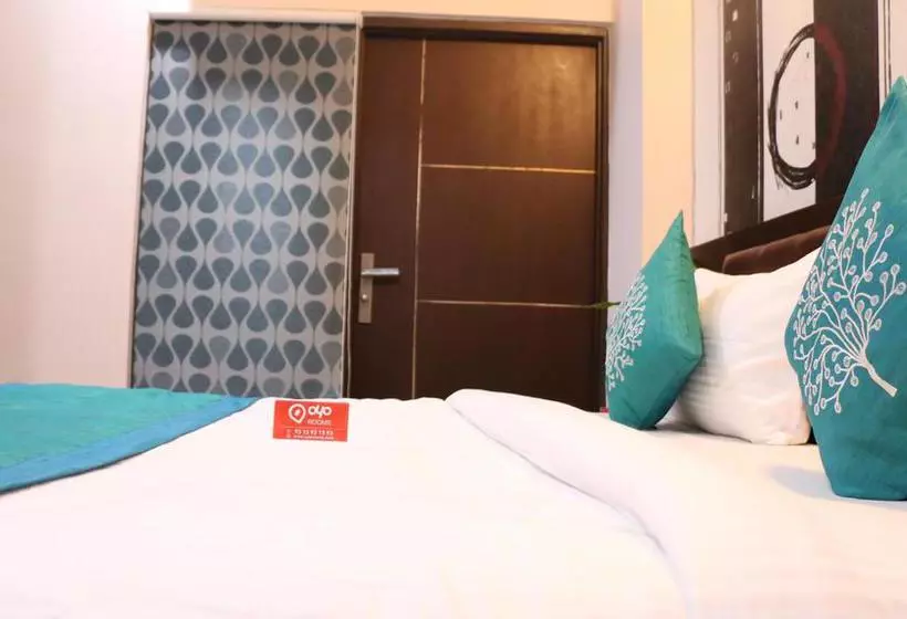 ホテル Oyo Rooms Shankar Chowk
