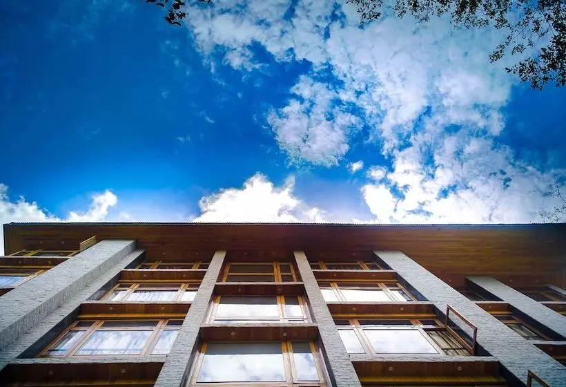 酒店 The Golden Crest