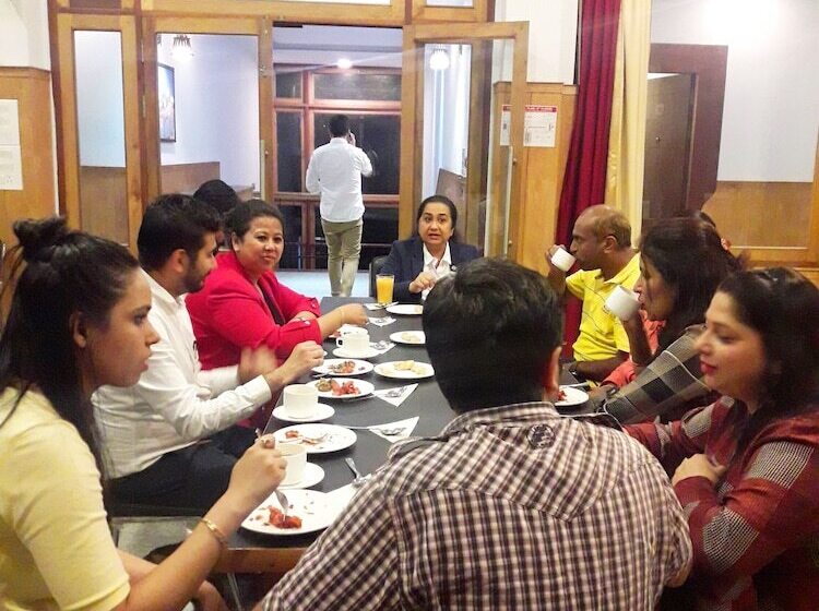 בית מלון כפרי The Golden Crest