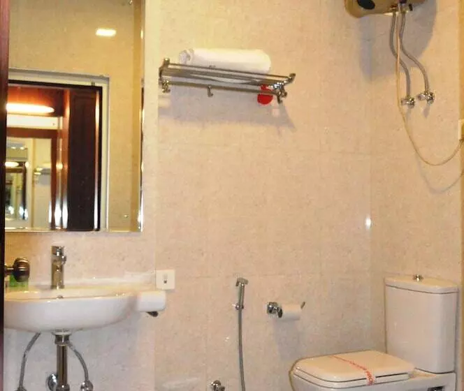 酒店 The Golden Crest