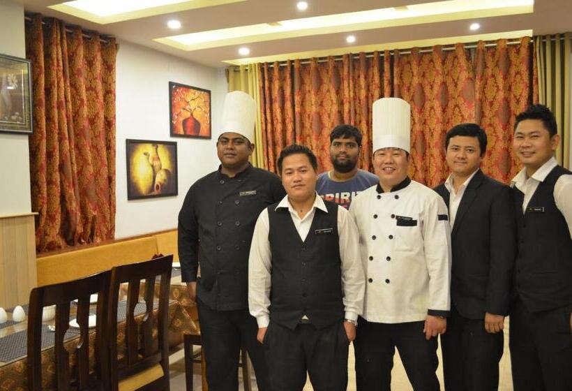 בית מלון כפרי The Golden Crest