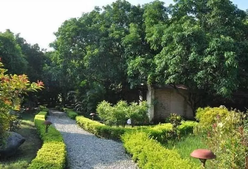 ホテル Vanya River Lodge