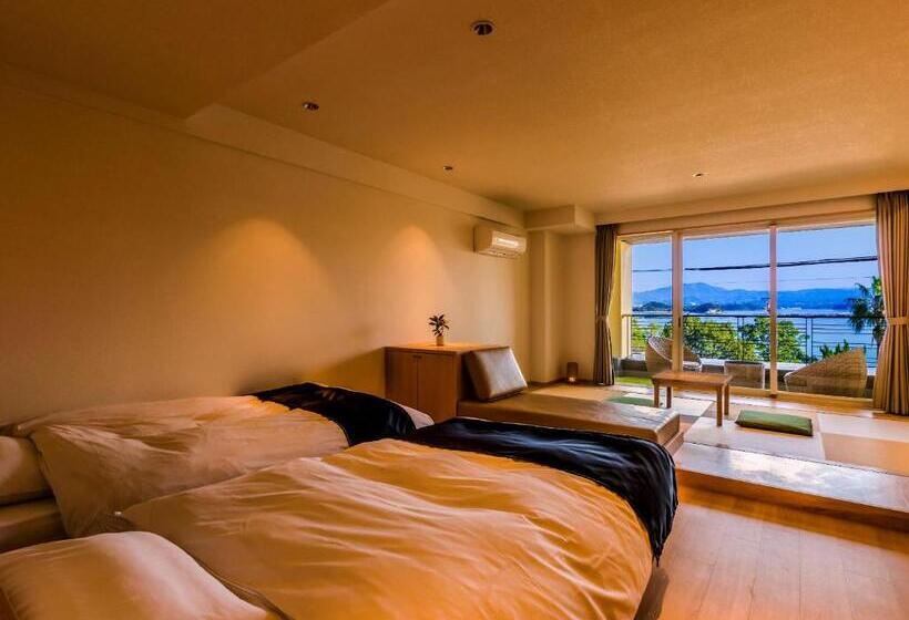 בית מלון כפרי Ooedo Onsen Monogatari Premium Shirahama Gyoen