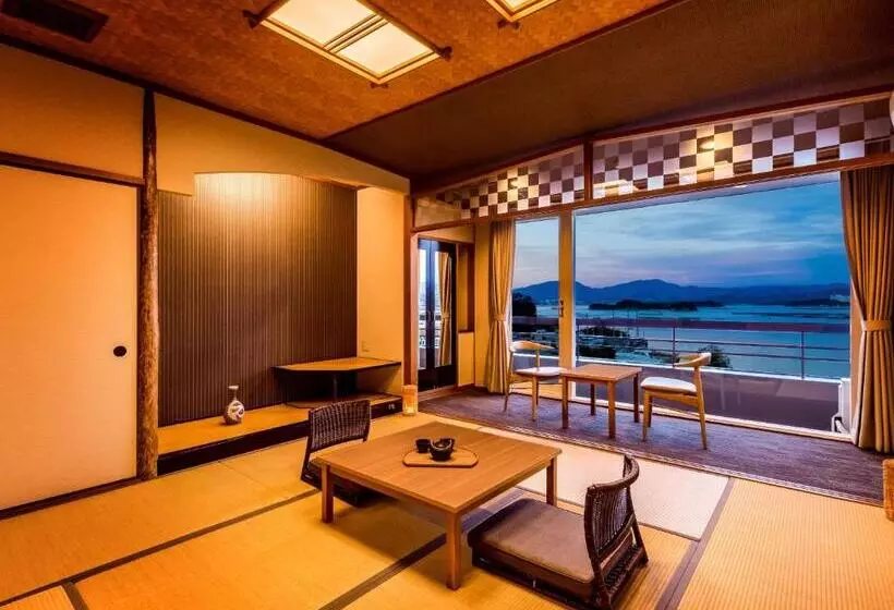 Hotel Ooedo Onsen Monogatari Premium Shirahama Gyoen
