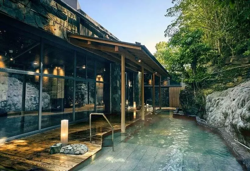 Hotel Ooedo Onsen Monogatari Premium Shirahama Gyoen