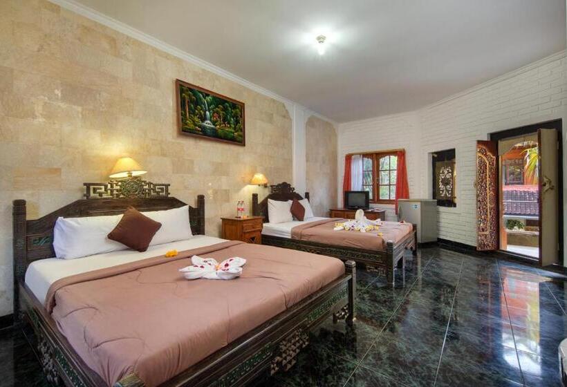 Отель Lumbung Sari Legian