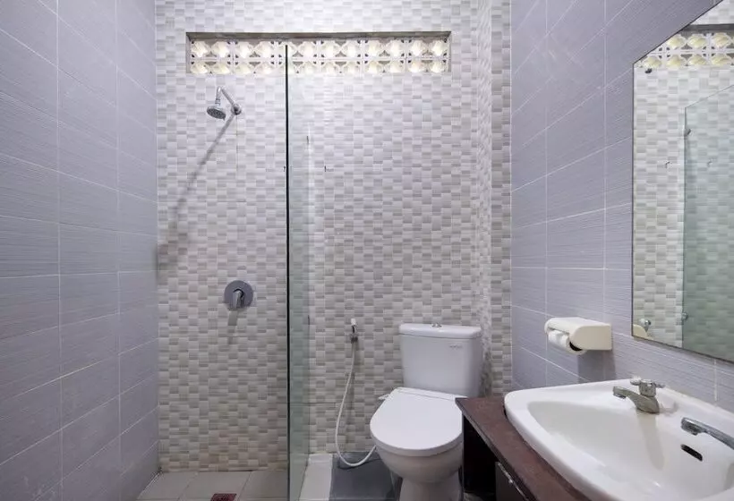 酒店 Lumbung Sari Legian