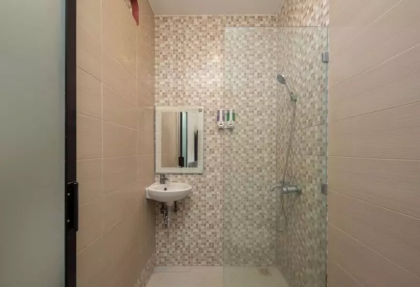 酒店 Lumbung Sari Legian