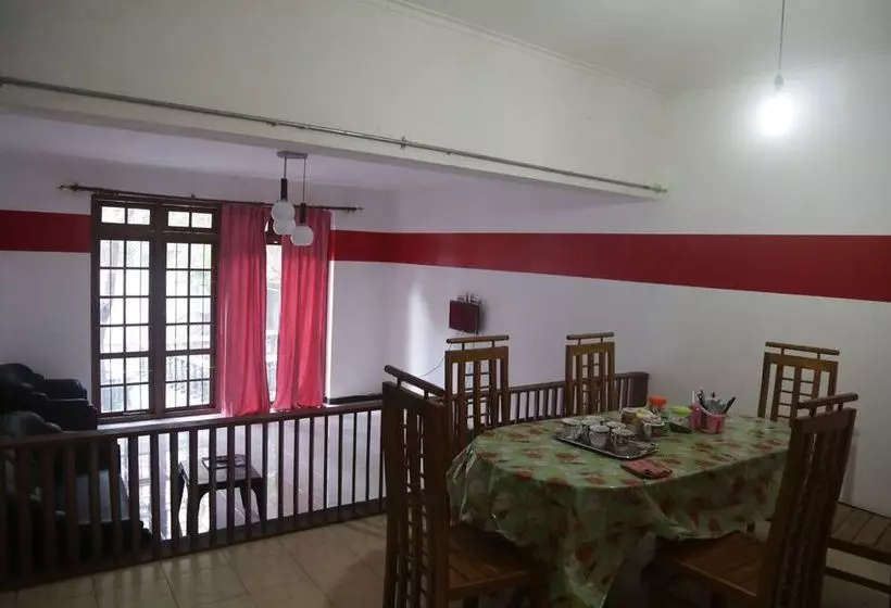 Kandy City Elephant Hostel