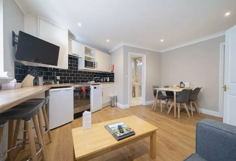 Peartree Serviced Apartments