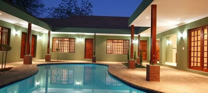 פנסיון Blackheath Manor Guest House