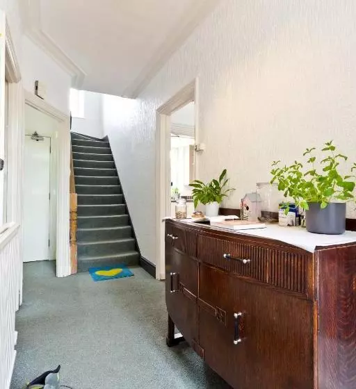 پانسیون Lyndhurst Guest House