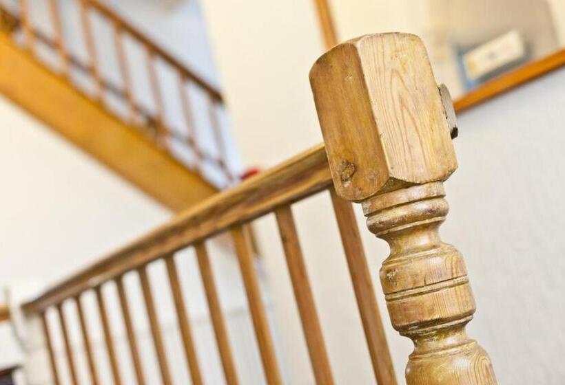 膳宿费 Lyndhurst Guest House