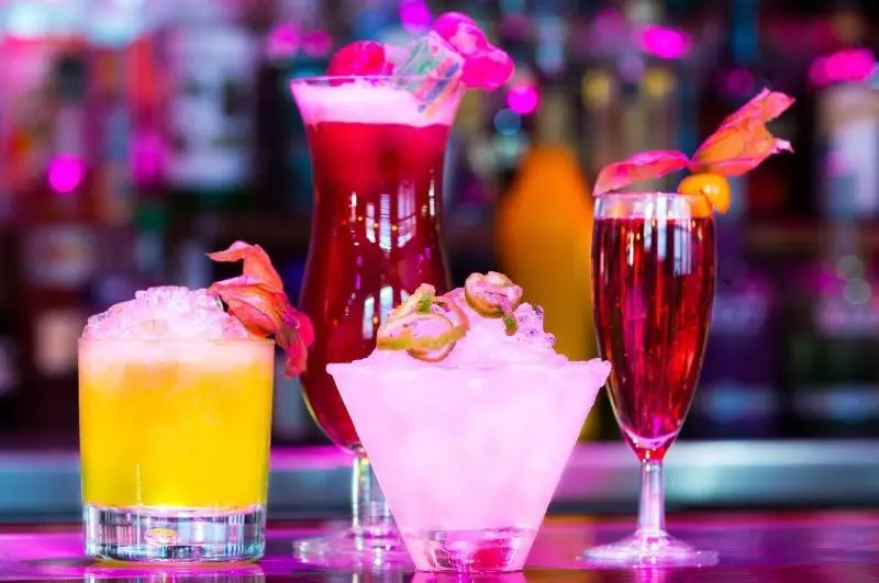 The Lounge Hotel & Bar