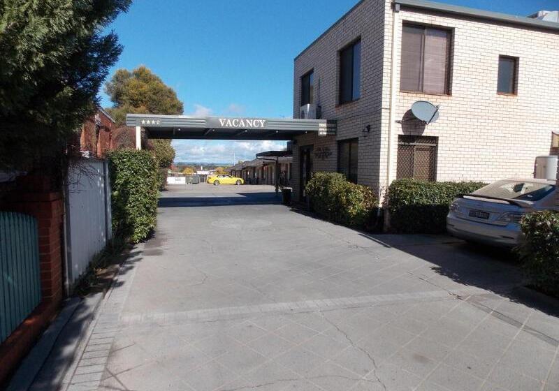 Cowra Crest Motel