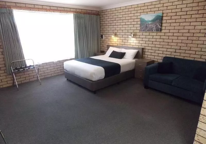Cowra Crest Motel