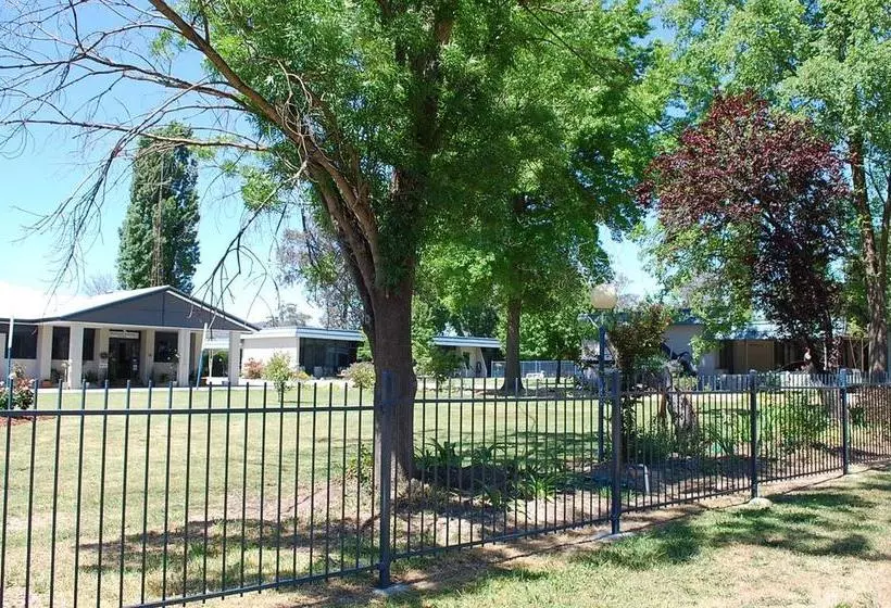 Holbrook Settlers Motel