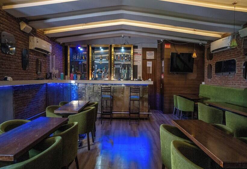 פונדק Anbu Park