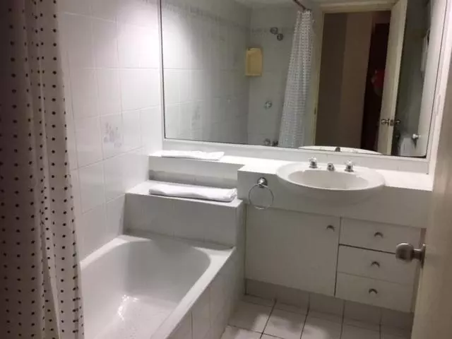 Отель Anchordown Apartments