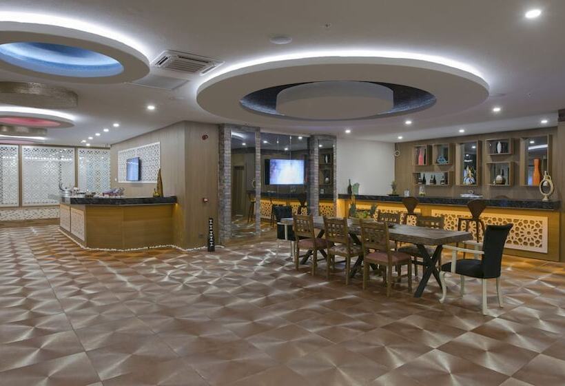 فندق Asia Beach Resort & Spa