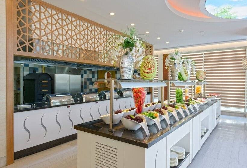 فندق Asia Beach Resort & Spa