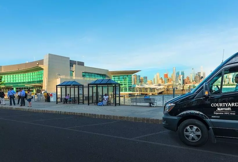 Отель Courtyard By Marriott Edgewater Nyc Area