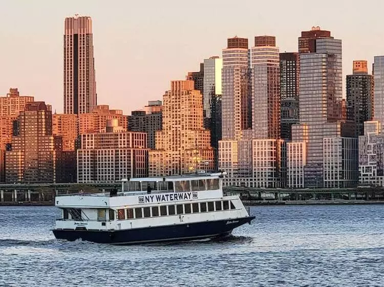 Отель Courtyard By Marriott Edgewater Nyc Area