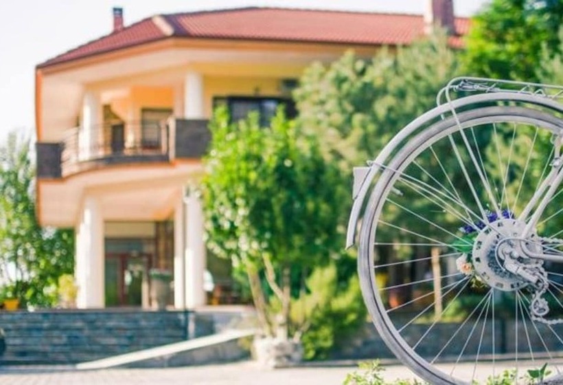 Gea Kaimaktsalan Hotel & Spa